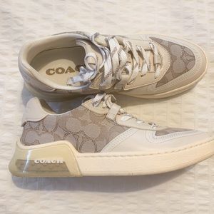 Coach signature sneakers size 7, neutral sneakers